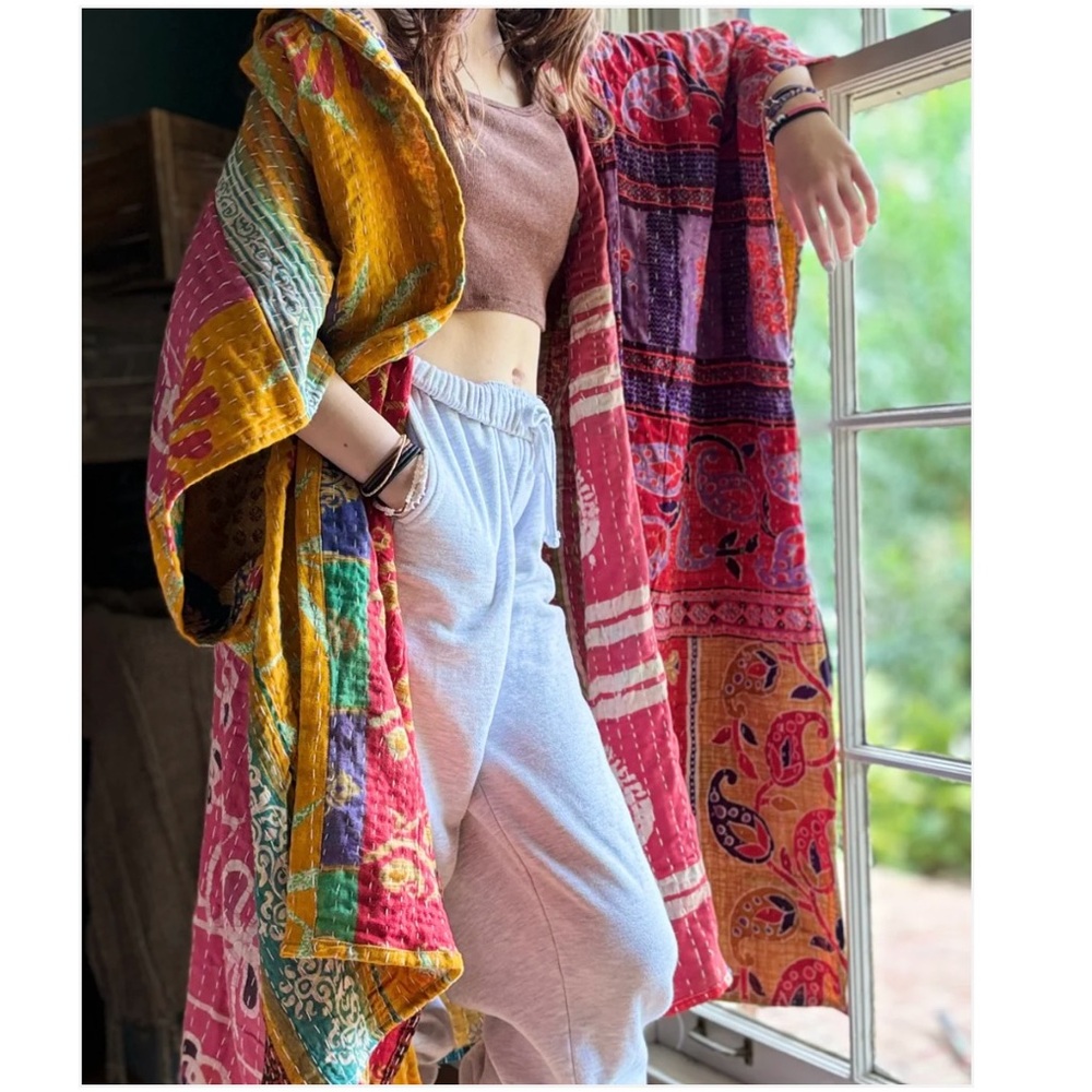 Reversible Kantha Duster - Picture 2 of 13